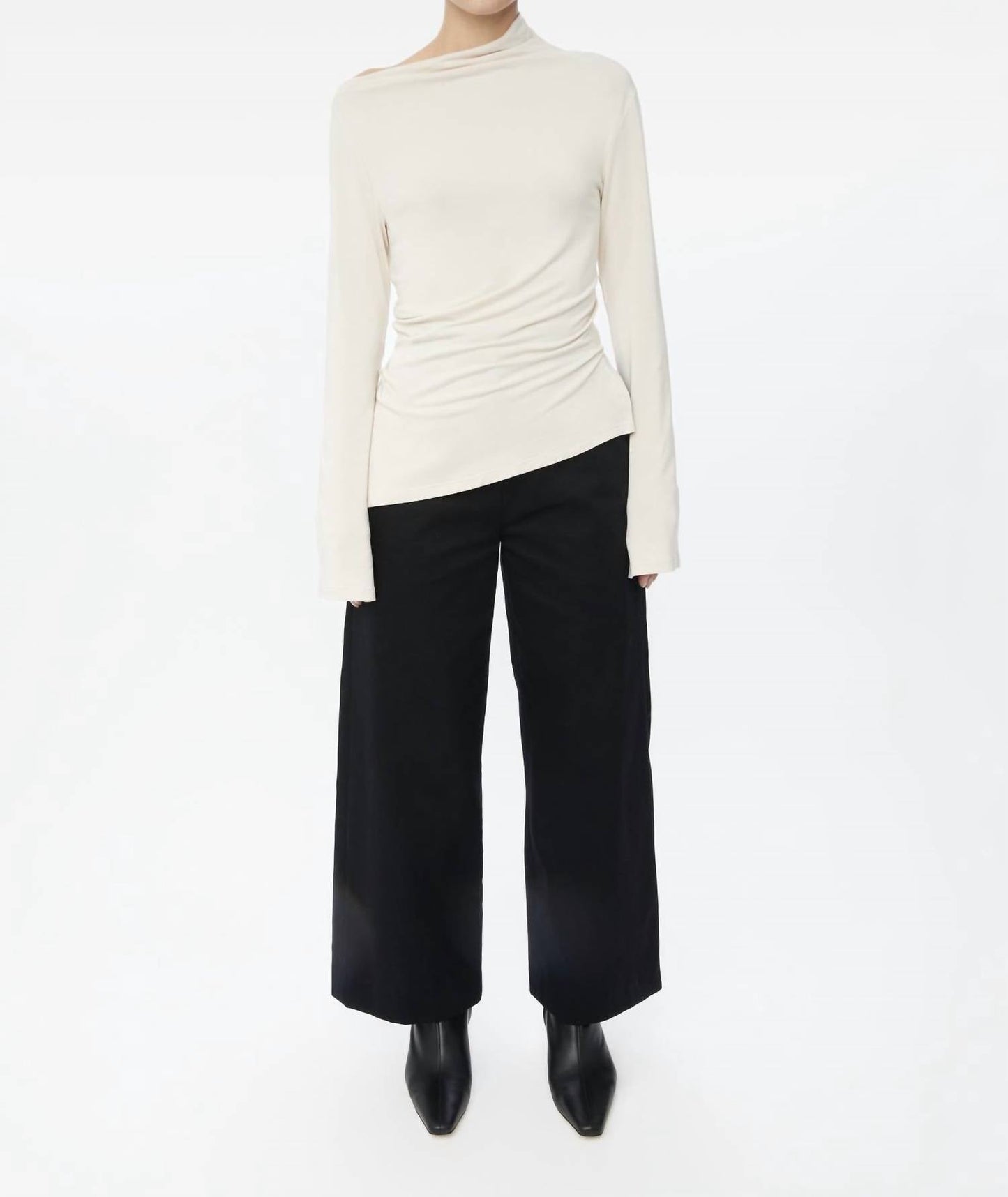 Dāl The Label - Asymmetric Knit Top