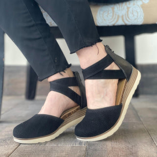 Biza - Sandália Branca para Caminhada Feminina