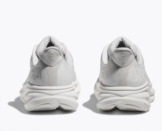 Hoka - Tênis de corrida feminino Clifton 9 - largo