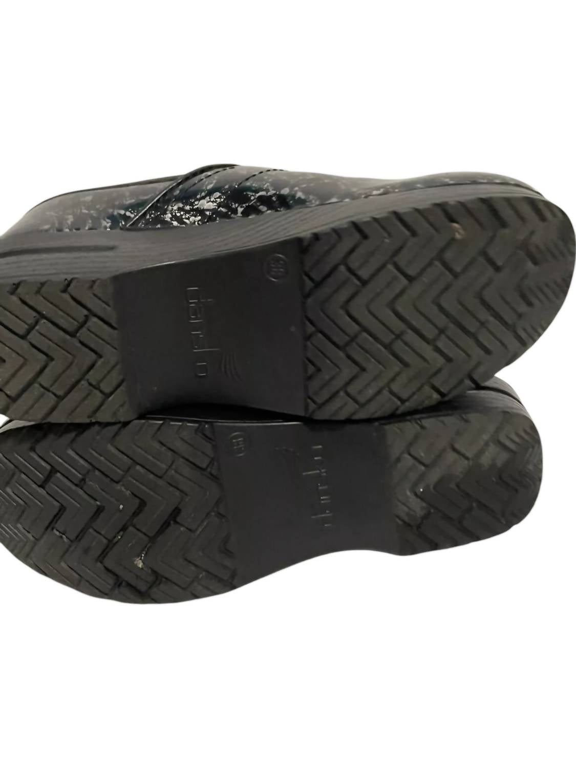 Dansko - WOMEN'S PROFESSIONAL CLOG