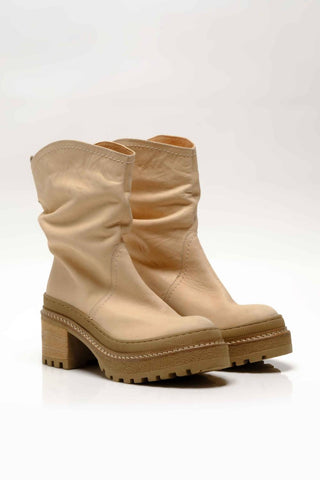 Pessoas Livres - Bota Mel Slouch