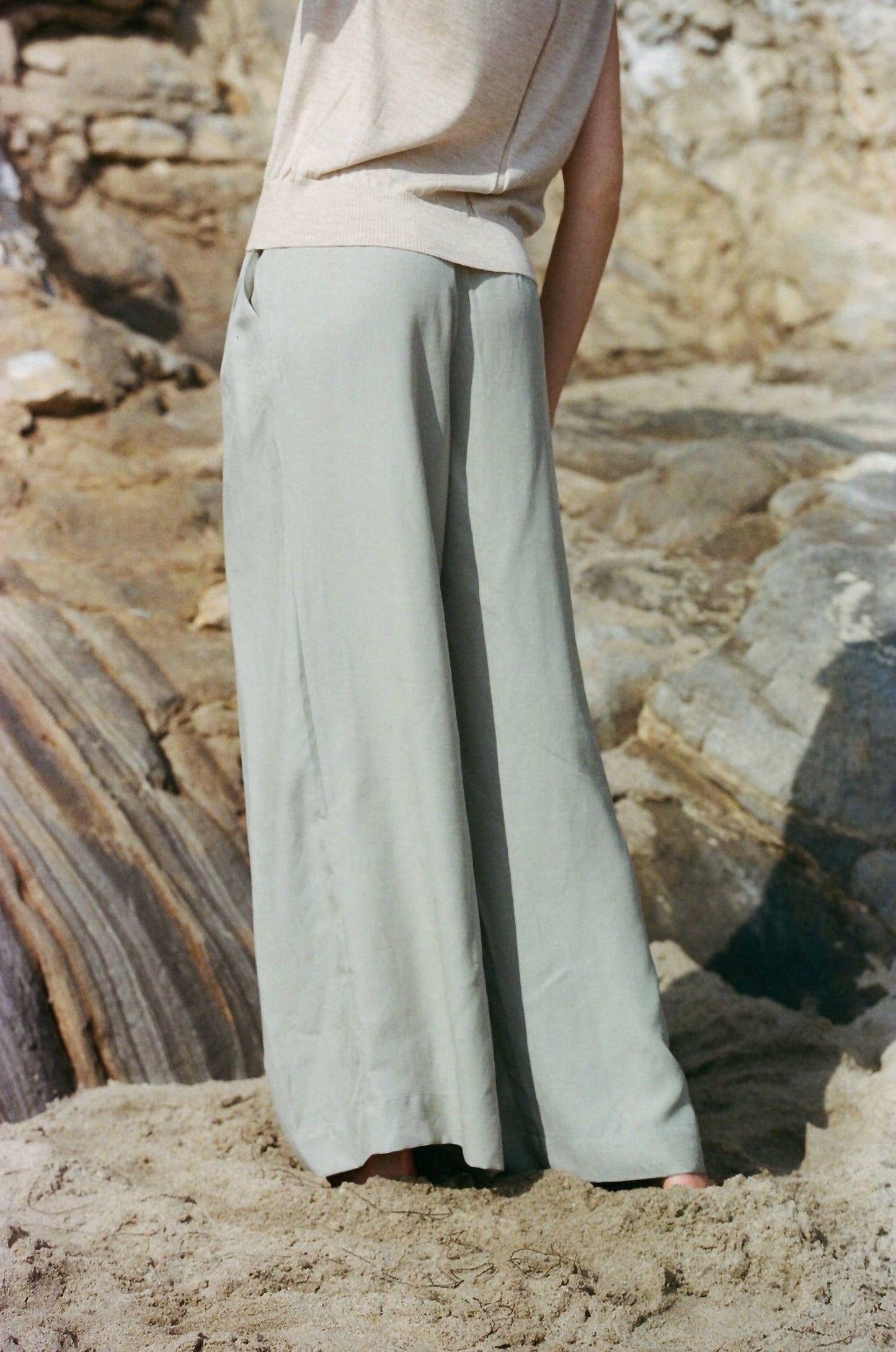A.Ren - Berdux Pleated Wide Leg Pants