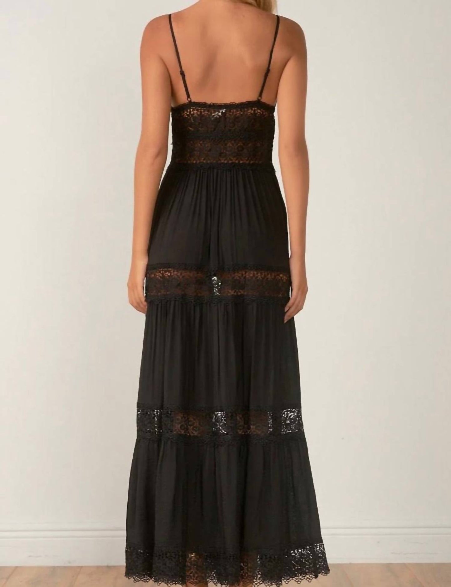 Elan - Lace Tiered Maxi Dress
