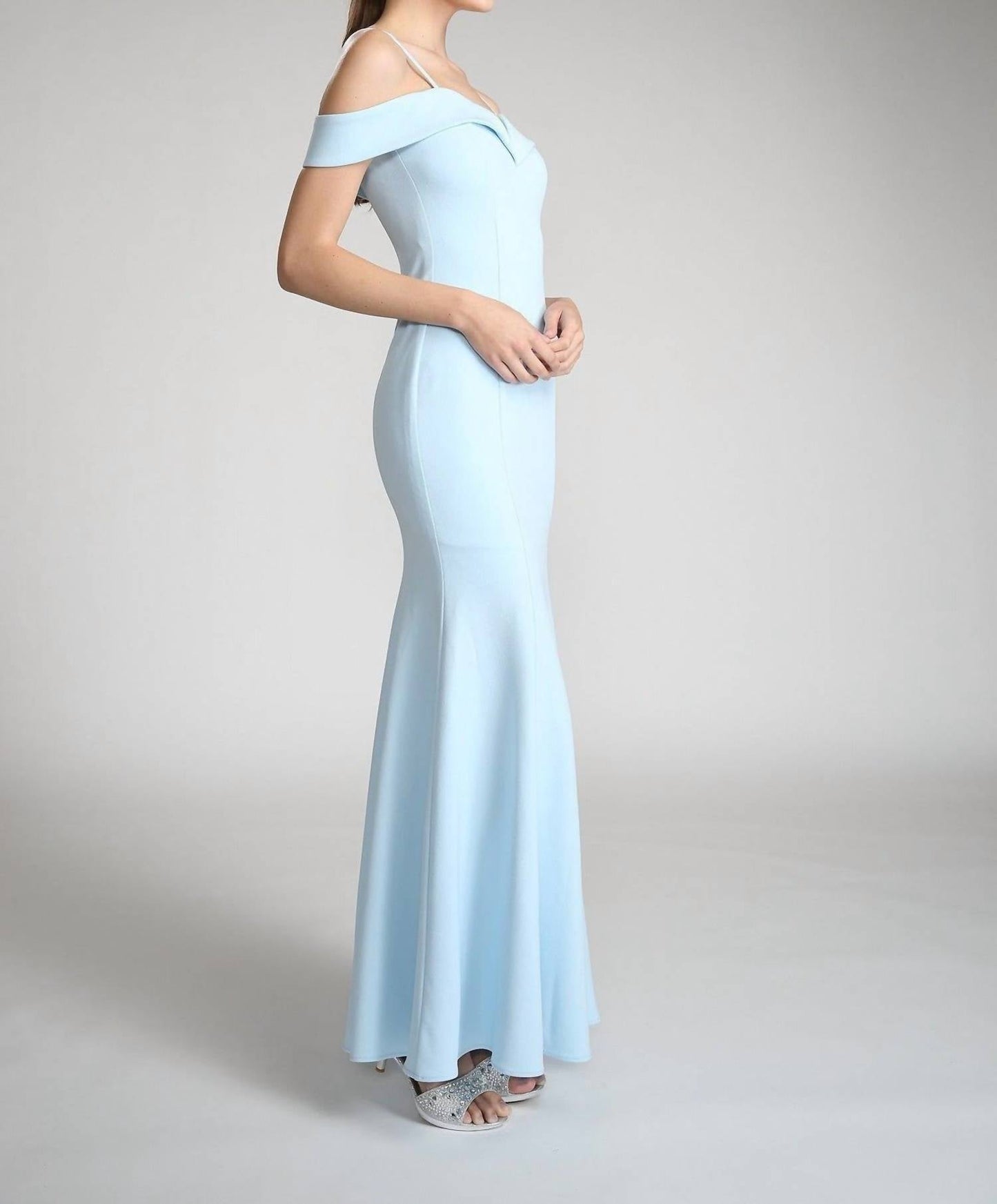 Fiesta Fashion - Off The Shoulder Long Bridesmaids Maxi Dress