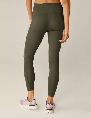 Além do Yoga - Legging Midi Powerbeyond Strive