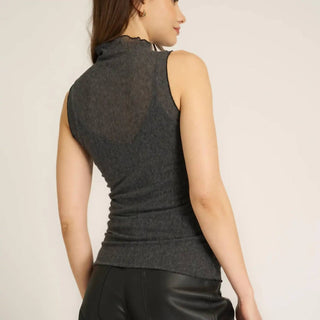 Projeto Social T - Regata de malha em camadas On The Town