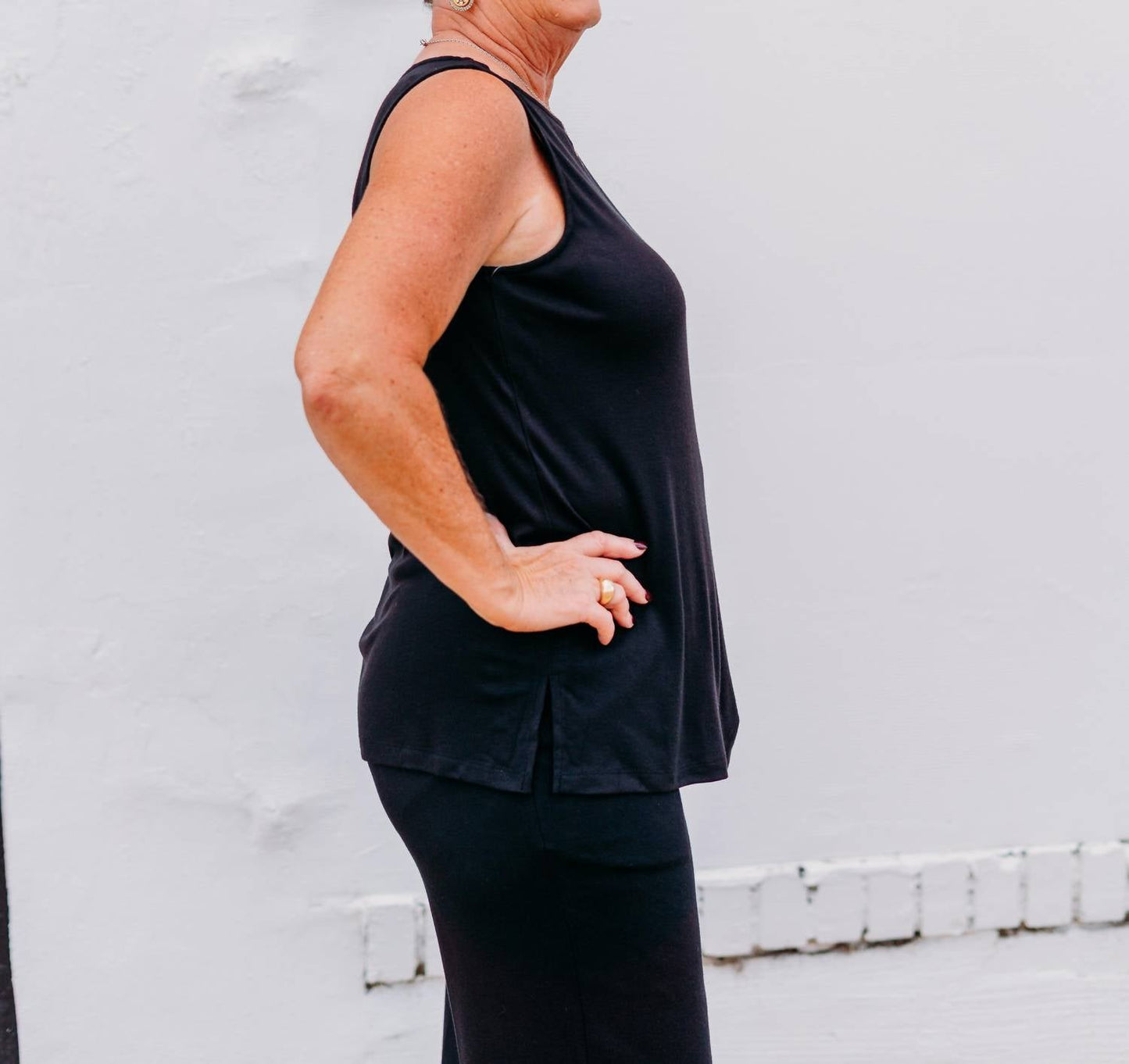 A La Carte - Boat Neck Sleeveless Knit Tunic