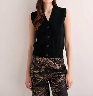 Las Sureñas - Lion Sleek Vest