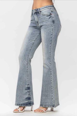 Judy Blue - Calça Jeans Flare Pin Tack Colorida