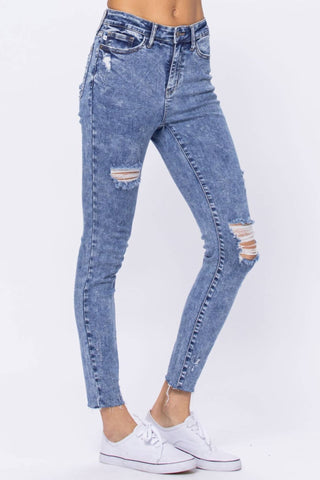 Judy Blue - Calça Jeans Skinny Destroyed de Cintura Alta