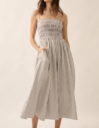 Promesa - Vestido midi listrado com franzido