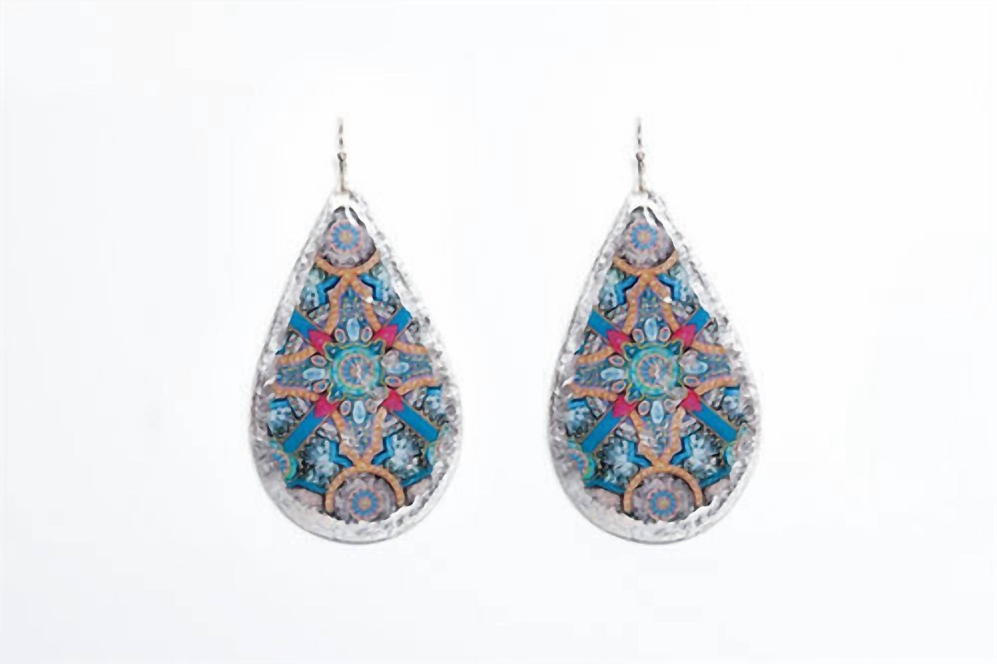 Avenue Chic - Women's Silver Leaf Charlemagne Earrings