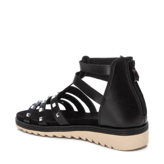 Xti - SANDÁLIAS RASAS FEMININAS COM TACHAS DOURADAS