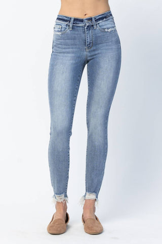 Calça jeans skinny de cintura média Judy Blue - Giana