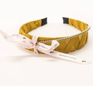 Violet &amp; Brooks - Faixa de cabeça feminina de cetim e cristal