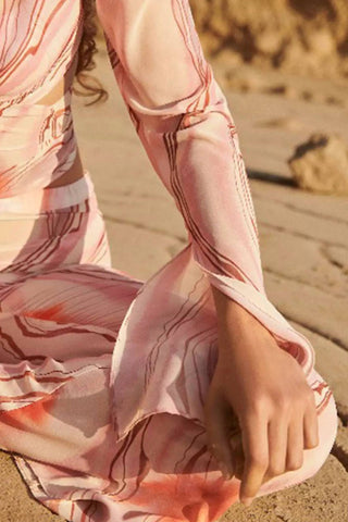 Nelblu - Blusa transparente Ada com mangas largas