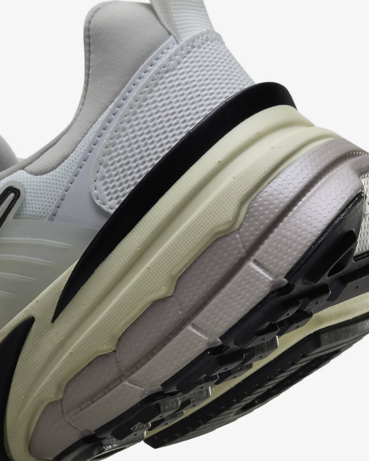 Nike - Men's V2K Run Sneaker