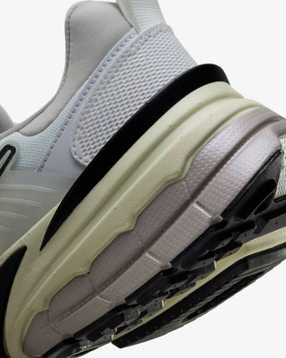 Nike - Men's V2K Run Sneaker