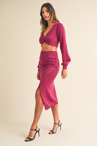 Conjunto de blusa e saia midi de malha trançada frontal MABLE