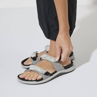 Birkenstock - Sandália feminina Arizona Birkoflor com palmilha macia