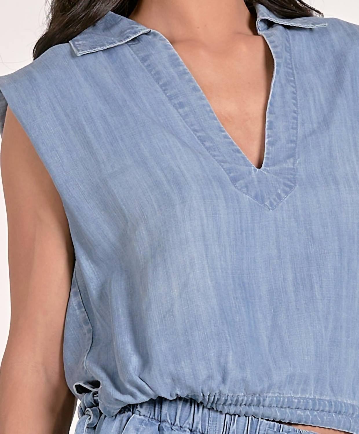 Elan - Daphne Sleevless Top