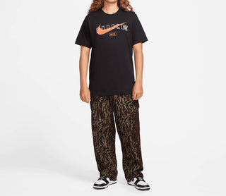 Nike - Camiseta Masculina com Logotipo Bordado Big Swoosh 1972