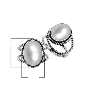 Bali - Women's Oval Rope Edge Mother Of Pearl Ring
