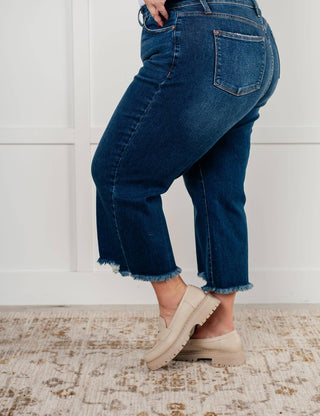 Judy Blue - Calça jeans curta de cintura alta com botões e perna larga