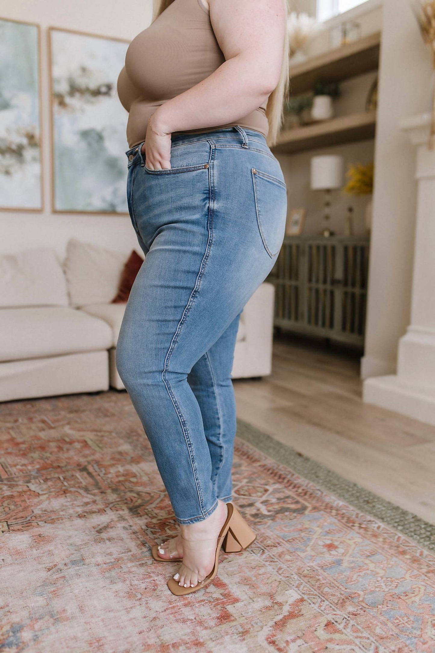 Judy Blue - High Rise Control Top Shield Pocket Skinny Jeans