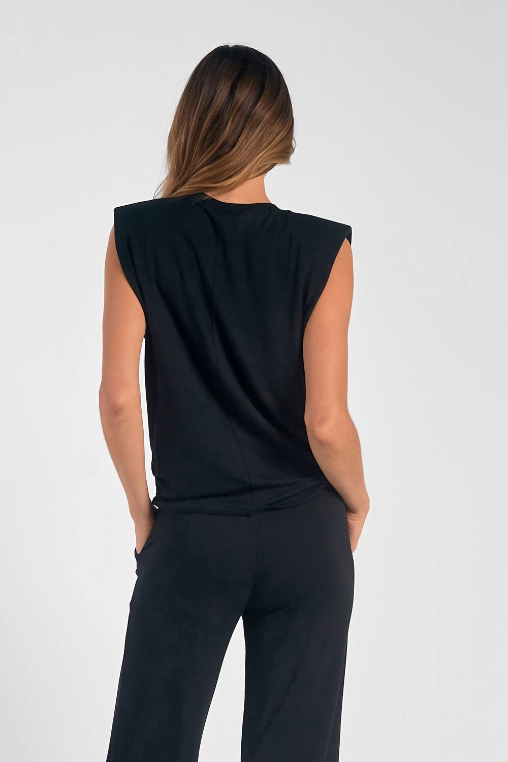 Elan - CREWNECK CAP SLEEVE TWIST TOP