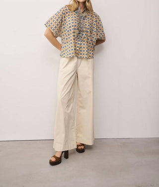 0039 Italy - Short Sleeve Ruffle Front Blouse