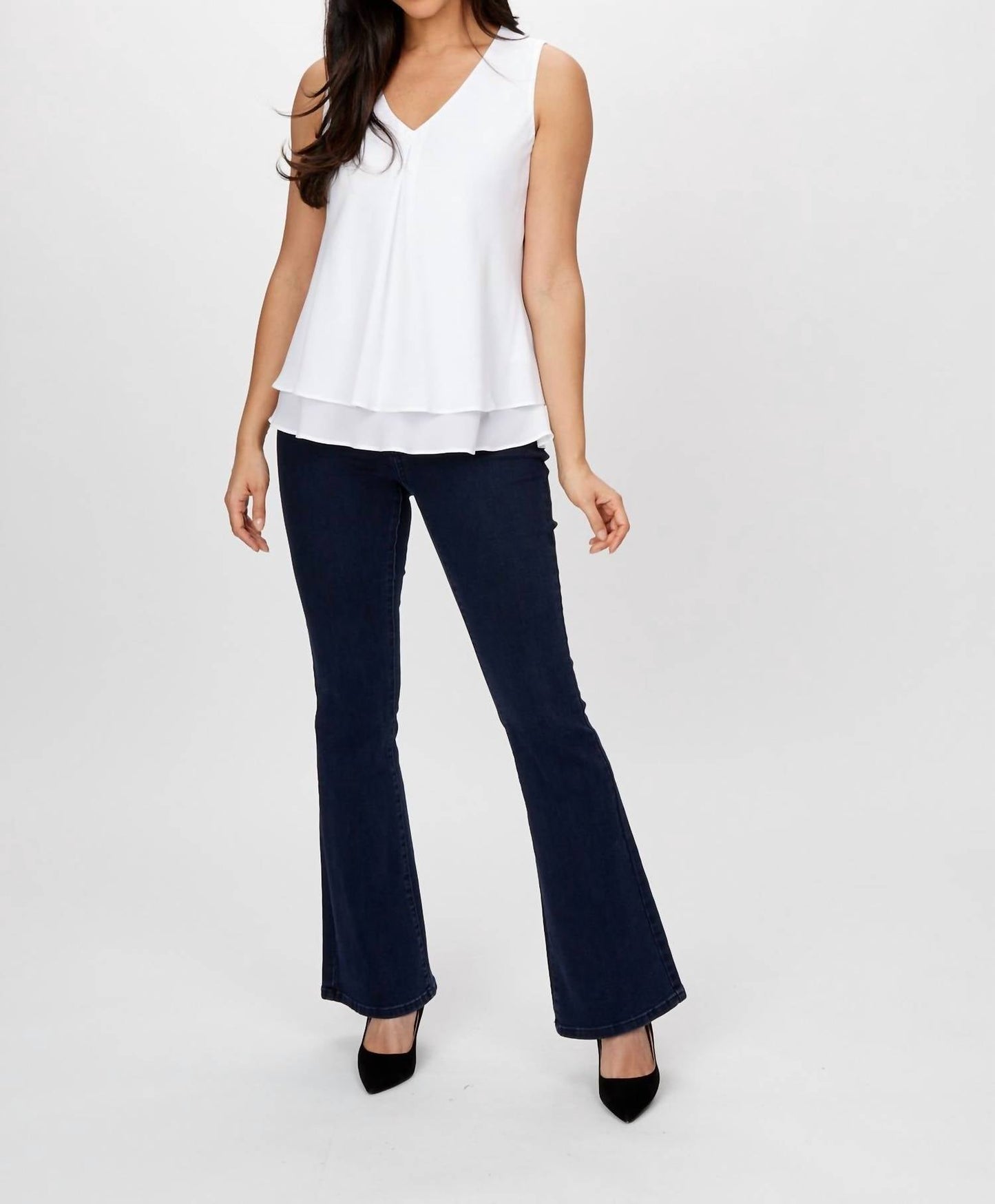 Frank Lyman - Sleeveless V-neck Top