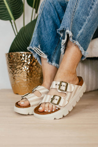 Corkys Footwear - Sandália Feminina Rumor Has It