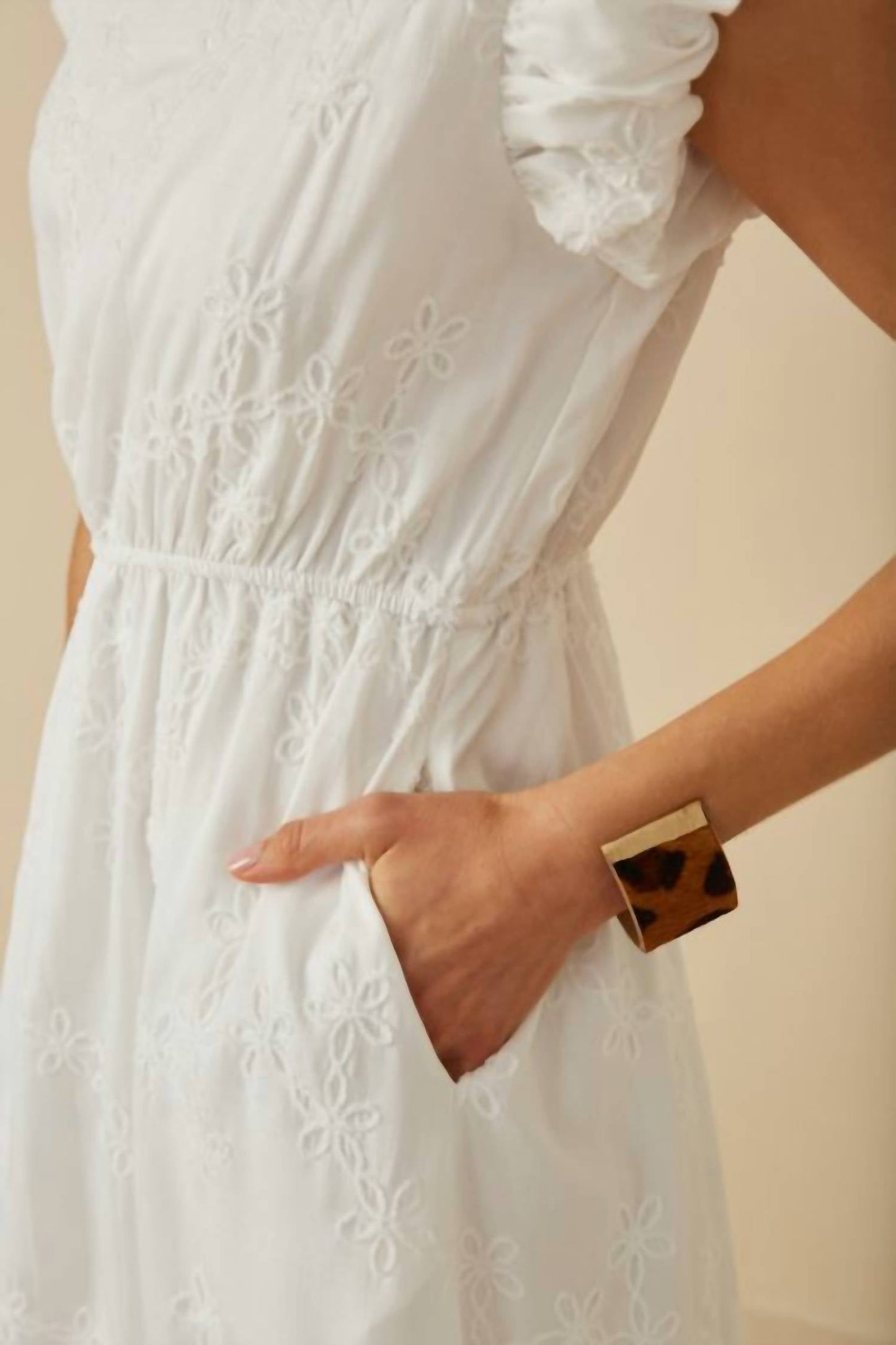 Hayden La - Floral Smocked Bubble Sleeve Midi Dress