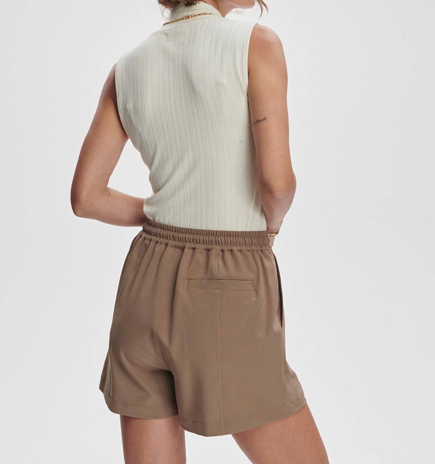Varley - Esmond Mid Rise Short