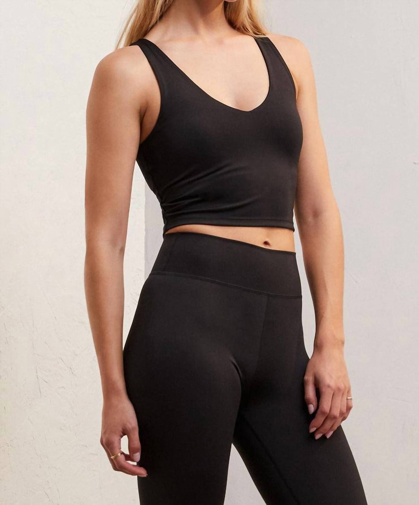 Z Supply - V-NECK LONGLINE TANK TOP