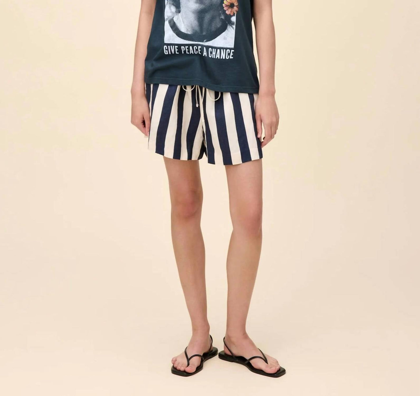 Daydreamer - Give Peace A Chance Tee