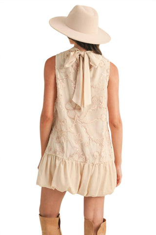 &amp;Merci - Vestido curto com bainha bolha e técnica mista enfeitada