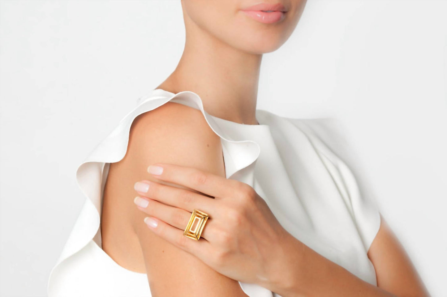Avenue Chic - Women's Hestia Ring