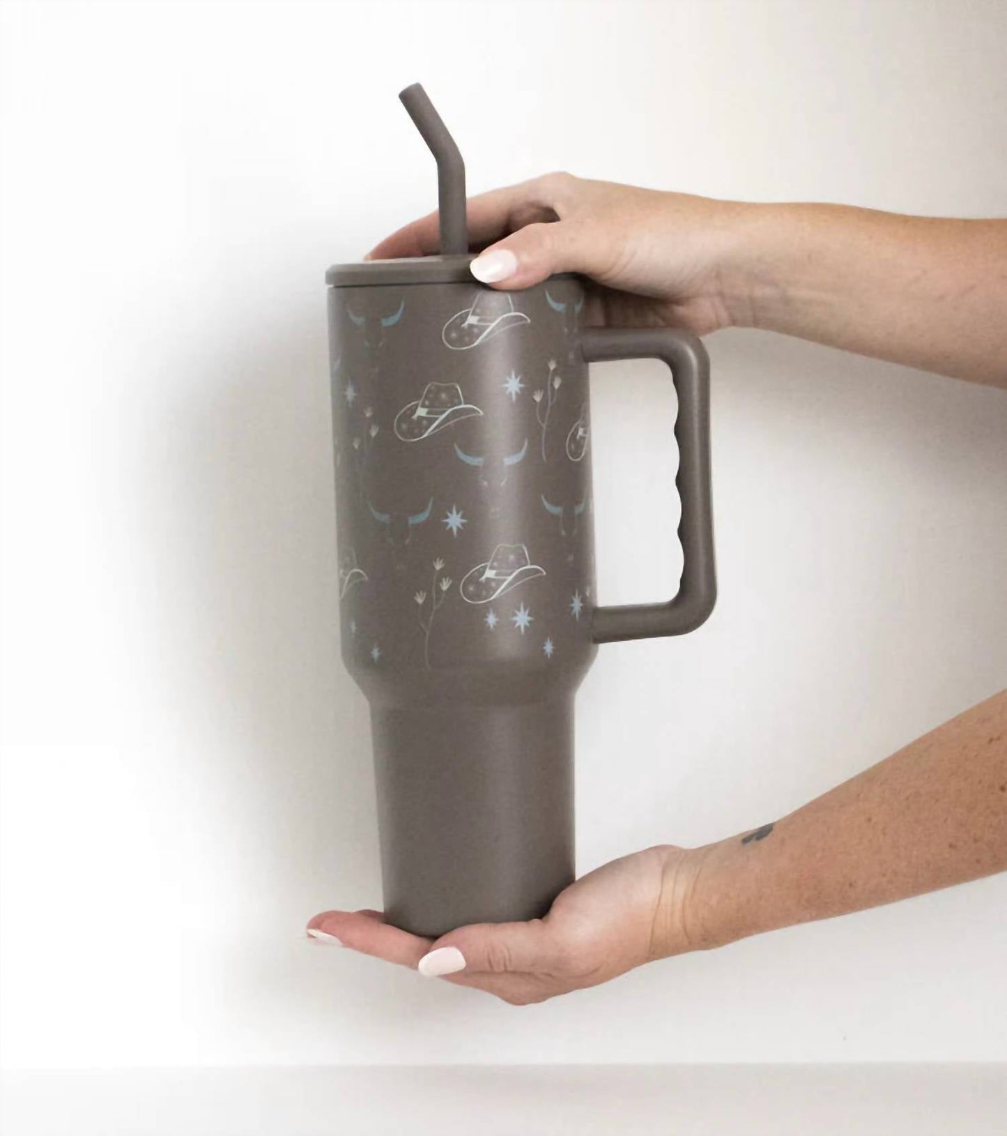 The Care Collective - Copo Ocidental