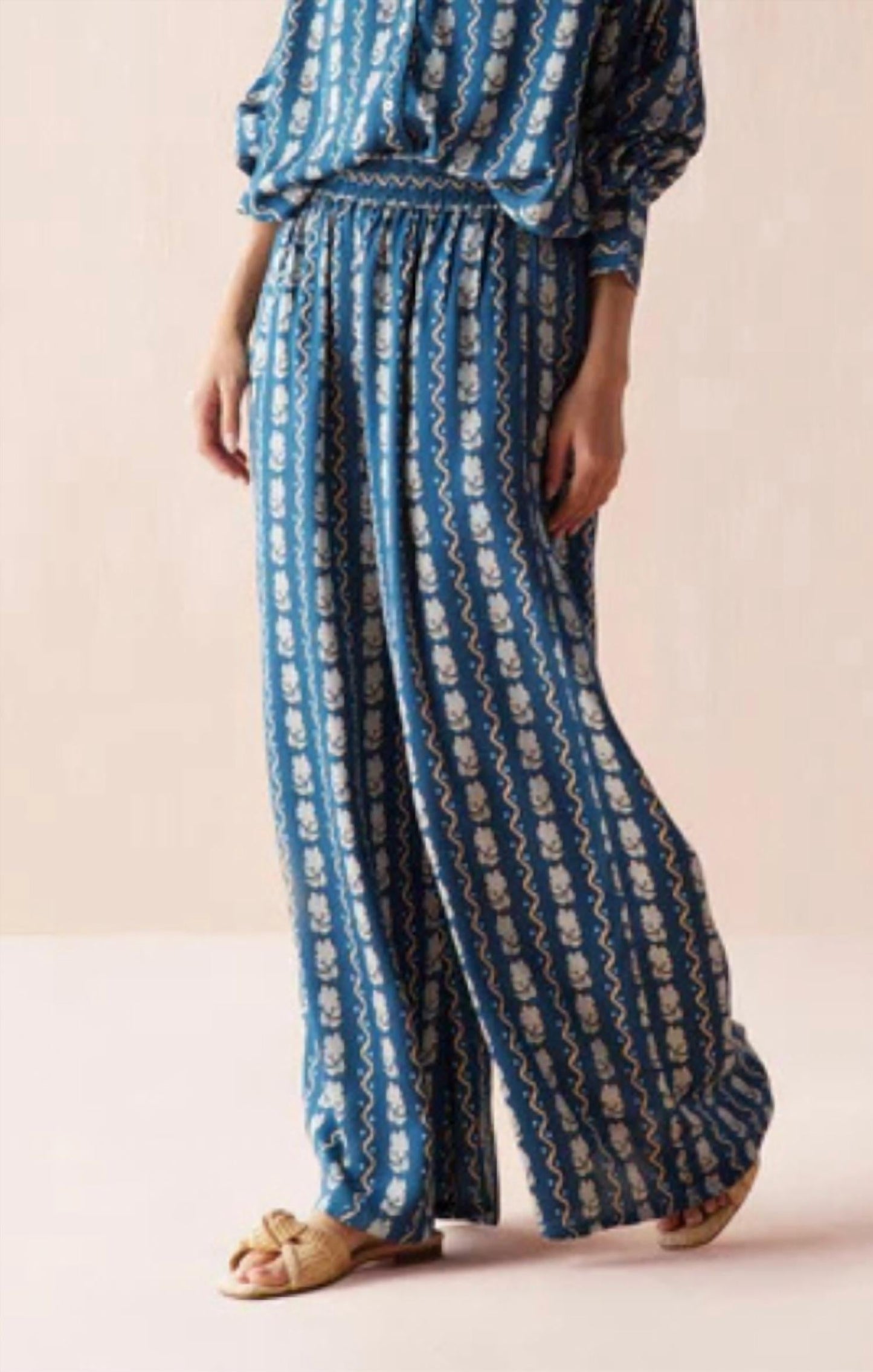 Omika - Paige Pant