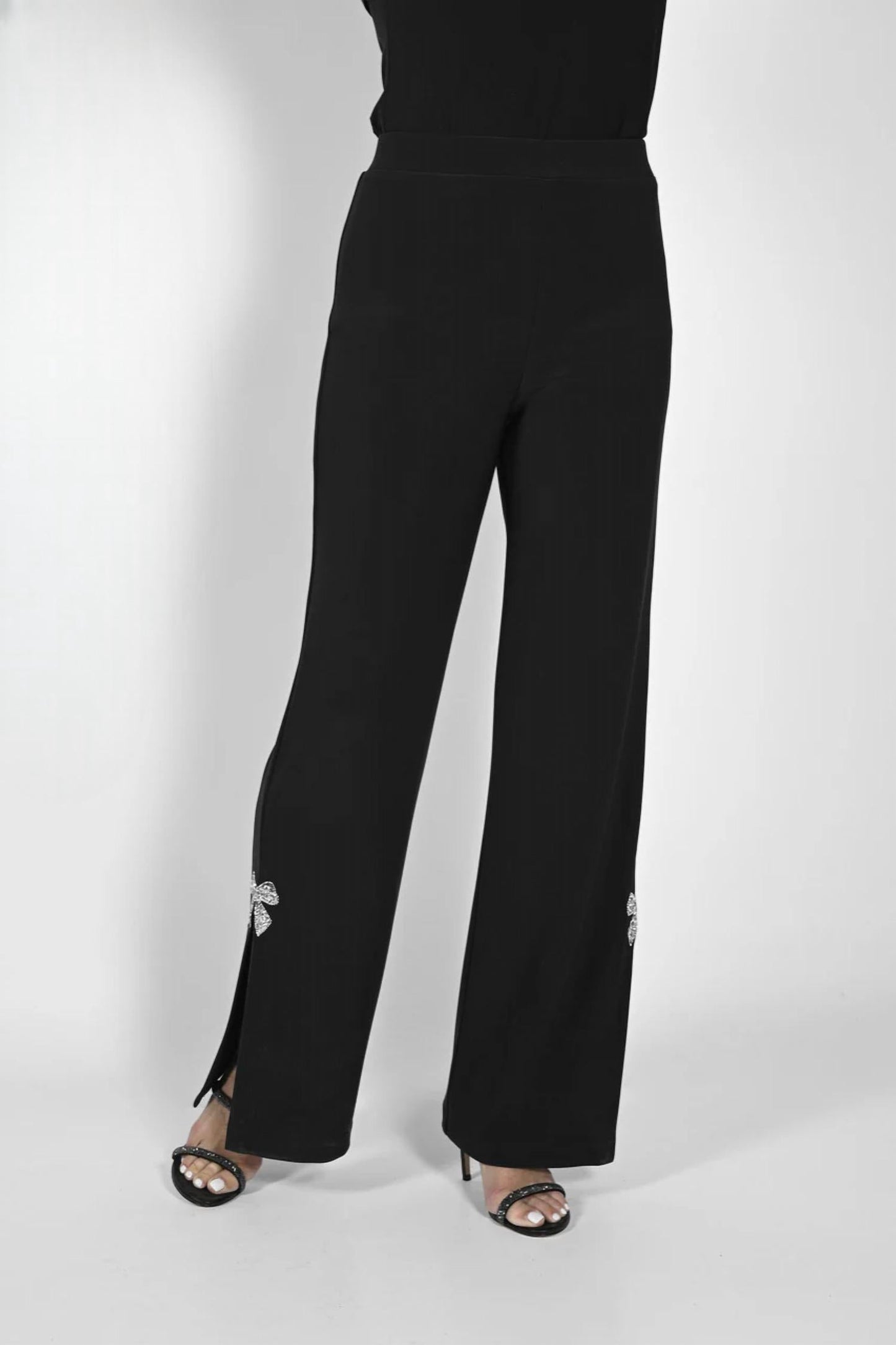 Frank Lyman - Knit Pant With Sequin Side Bow