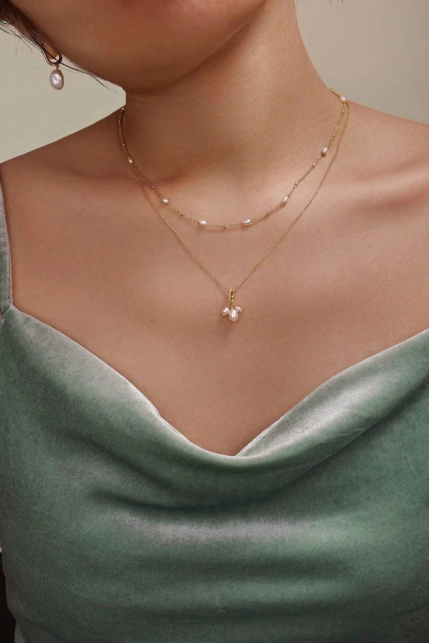 Eklexic - Women's Micro Pearl & Bead Necklace