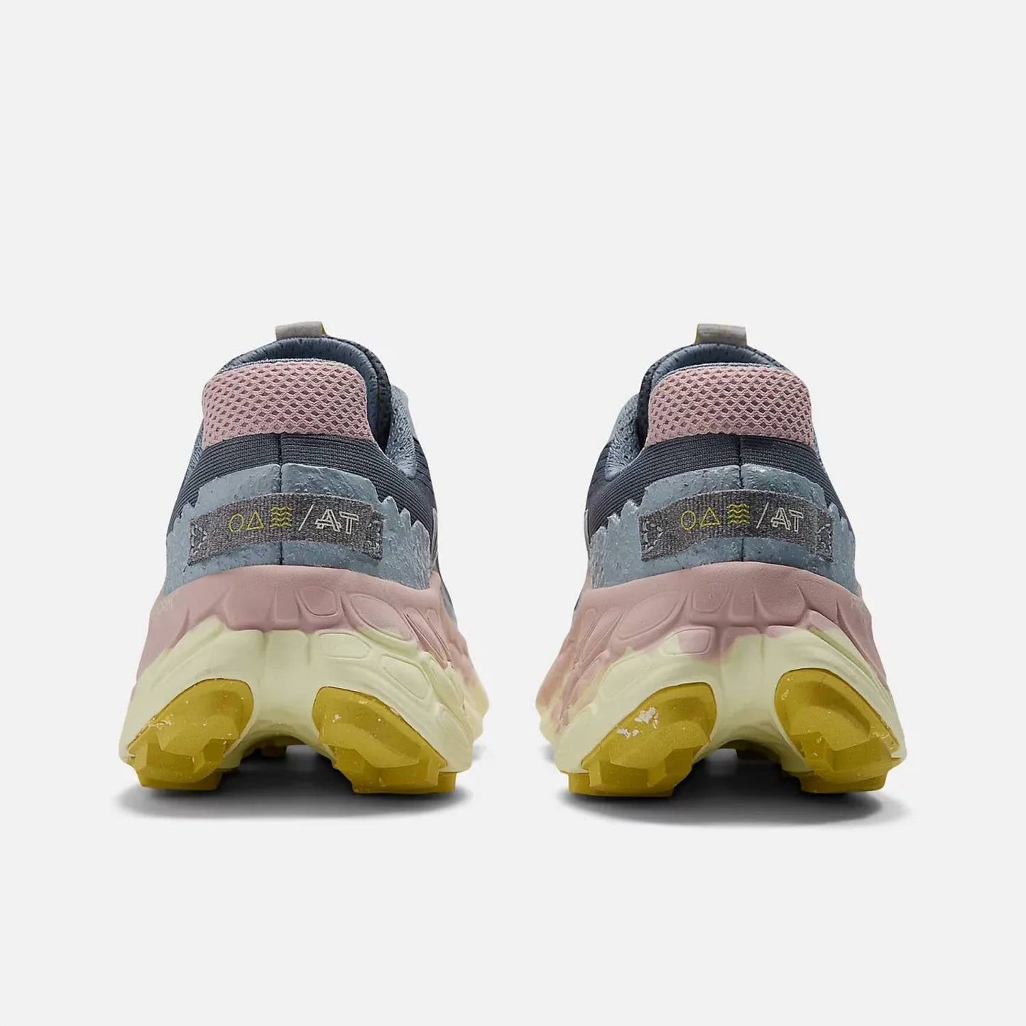 New Balance - Women's More Trail V3 - B - Cc3 Running Shoe