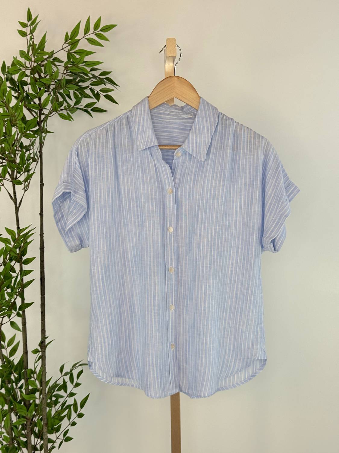 Be Cool - Women's Moody Blues Stripe Button-down Top