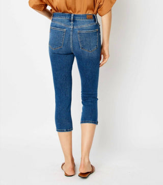 Judy Blue - Calça Capri Slim Fit com Fenda Lateral