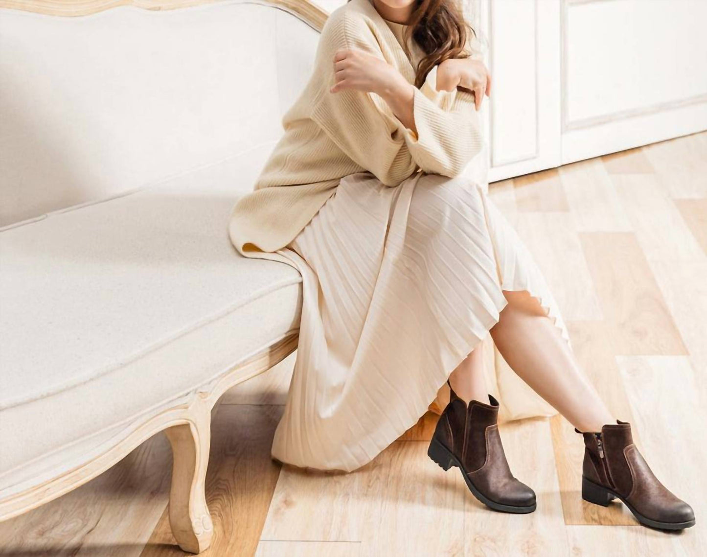 Bussola - Women's Adora Zipper Ankle Boots