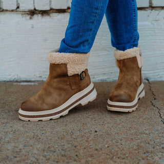 Clarks - Bota Hencroft Madi Feminina
