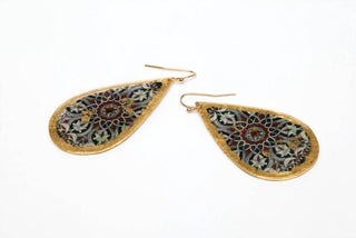 Avenue Chic - Women's Leaf Moors Earrings