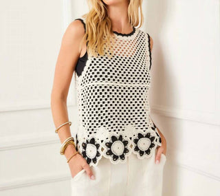 Karen Kane - Blusa regata de crochê com detalhes florais